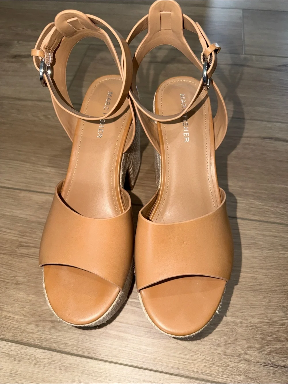 Marc Fisher Vetina Platform Wedge Sandals in tan faux leather size 10 NWOT